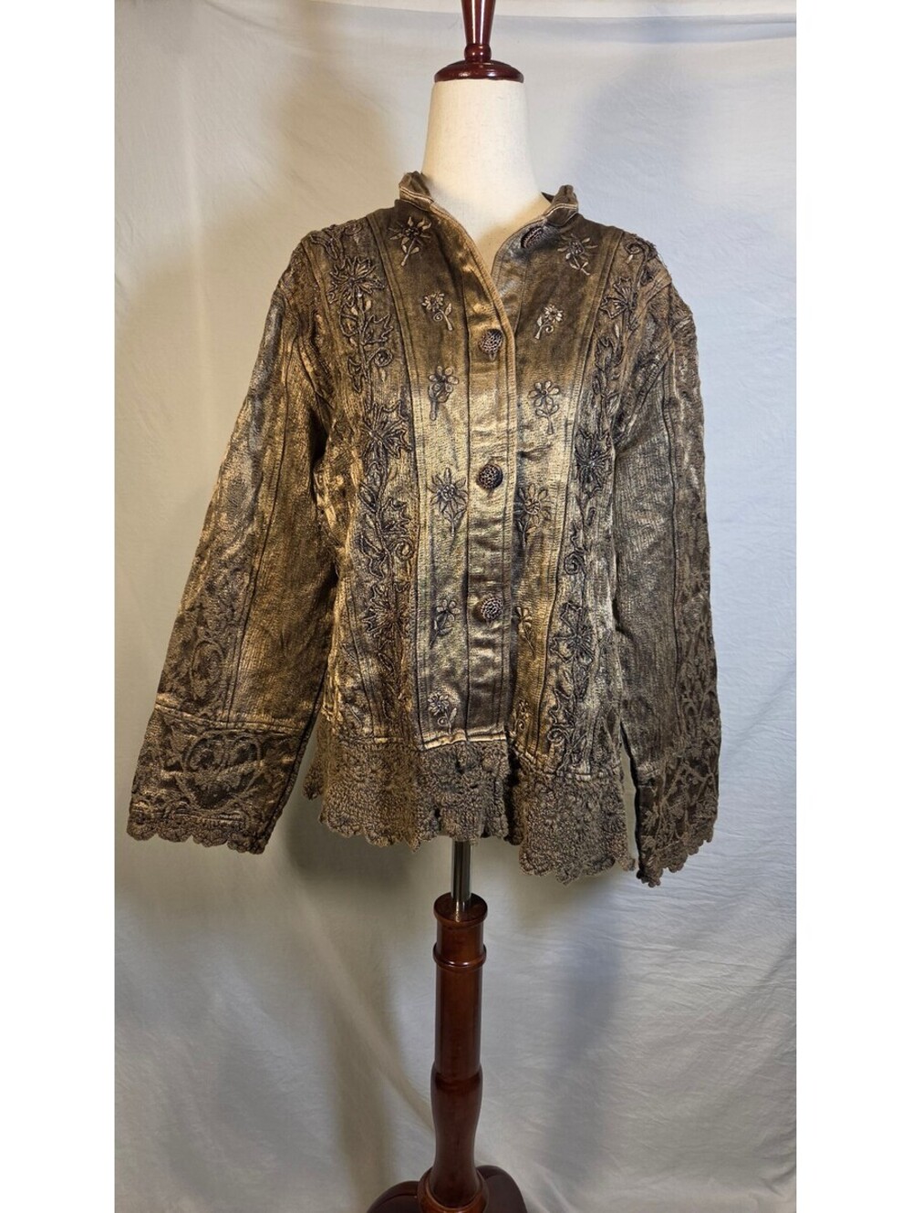 Vintage 90s flashback size large embroidered jacket